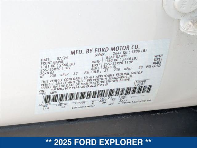 Certified 2025 Ford Explorer Platinum RWD image 23