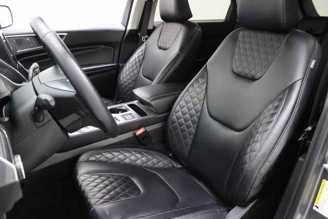 Certified 2024 Ford Edge Titanium image 11