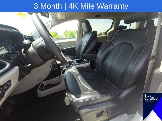 Used 2023 Chrysler Pacifica Touring-L FWD image 29