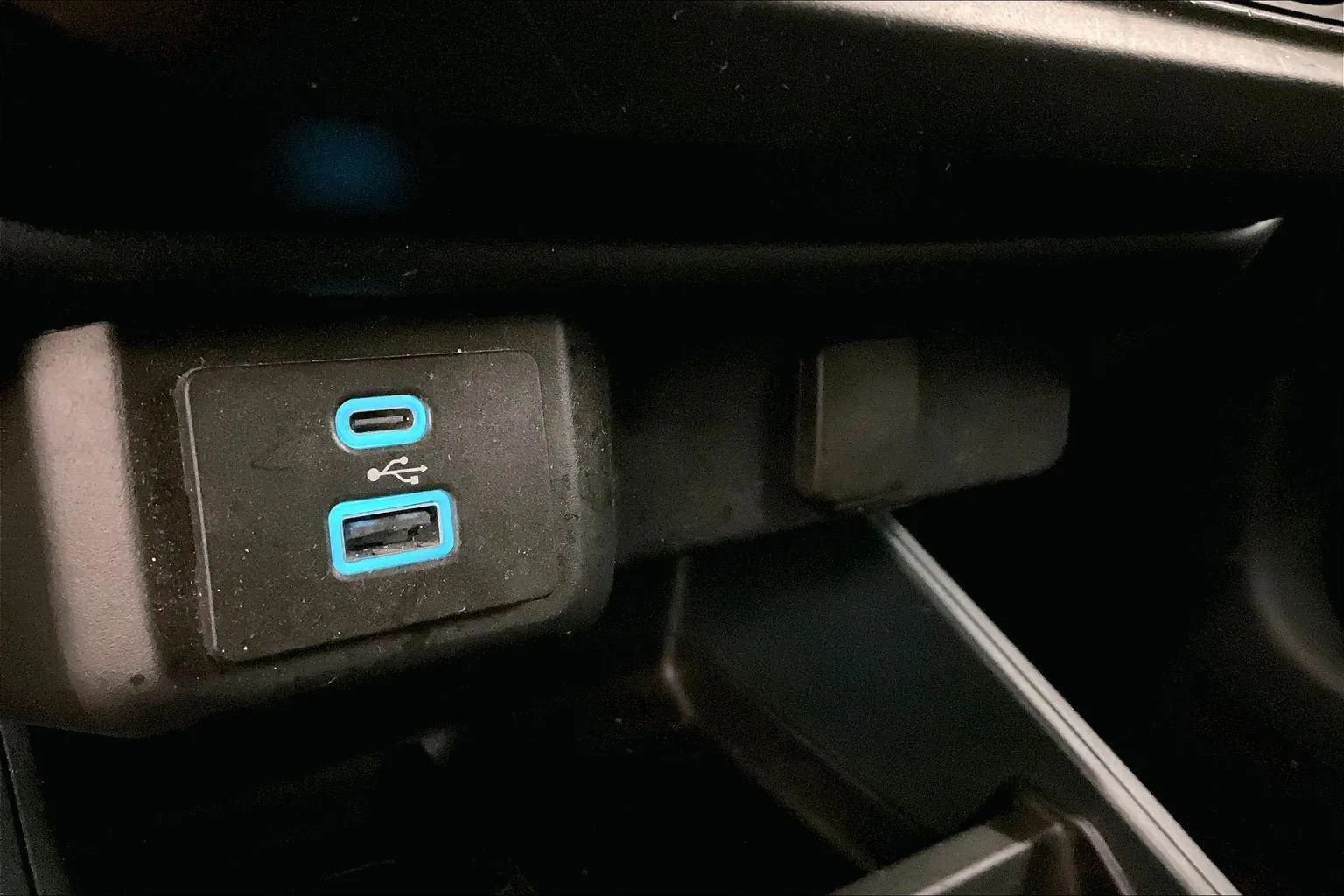 Certified 2022 Ford Maverick XL w/ Equipment Group 100A Standard image 31