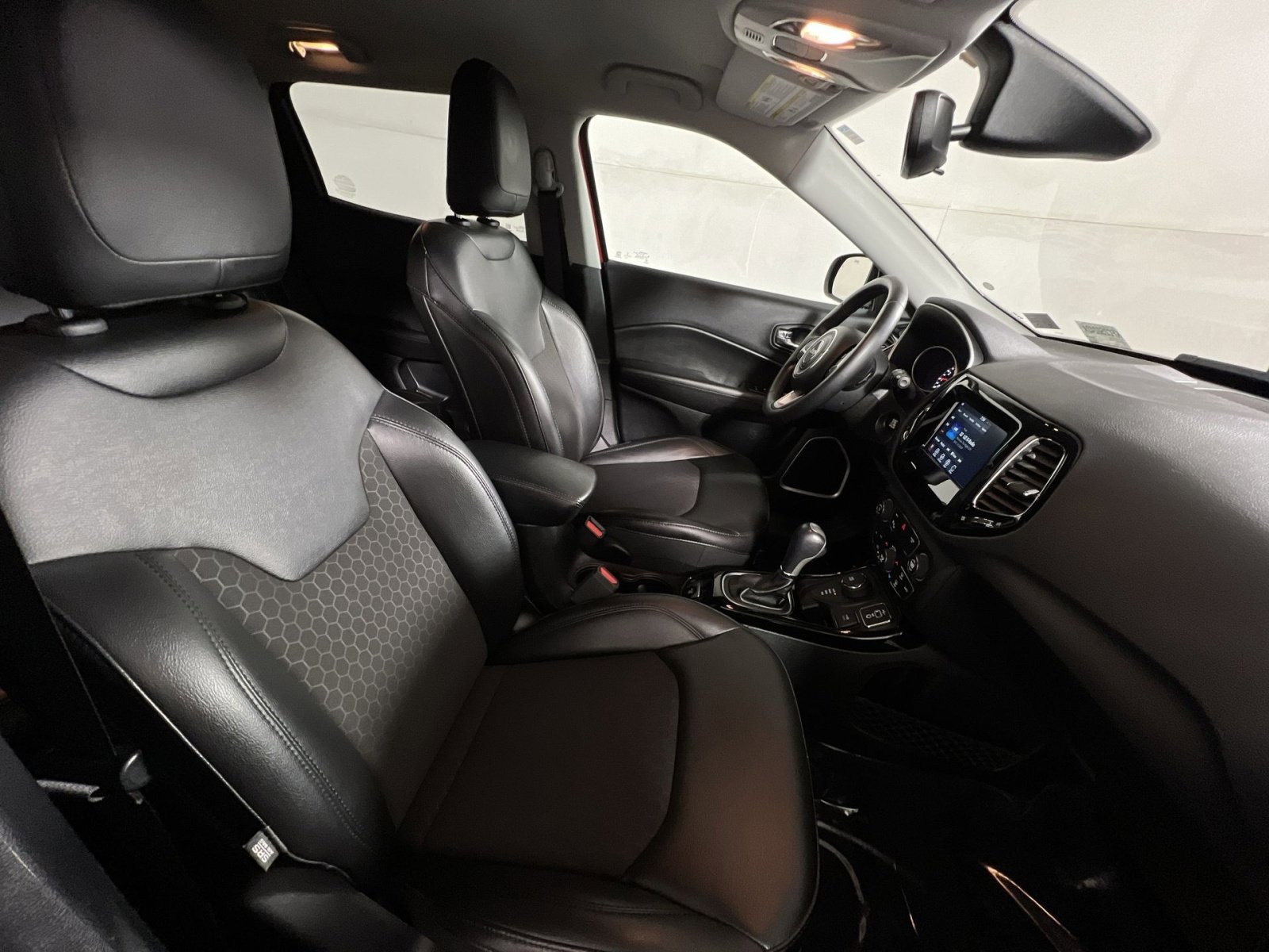 Used 2020 Jeep Compass Latitude image 25