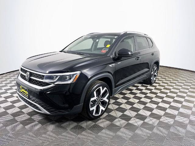 Used 2023 Volkswagen Taos SEL AWD/4WD image 3