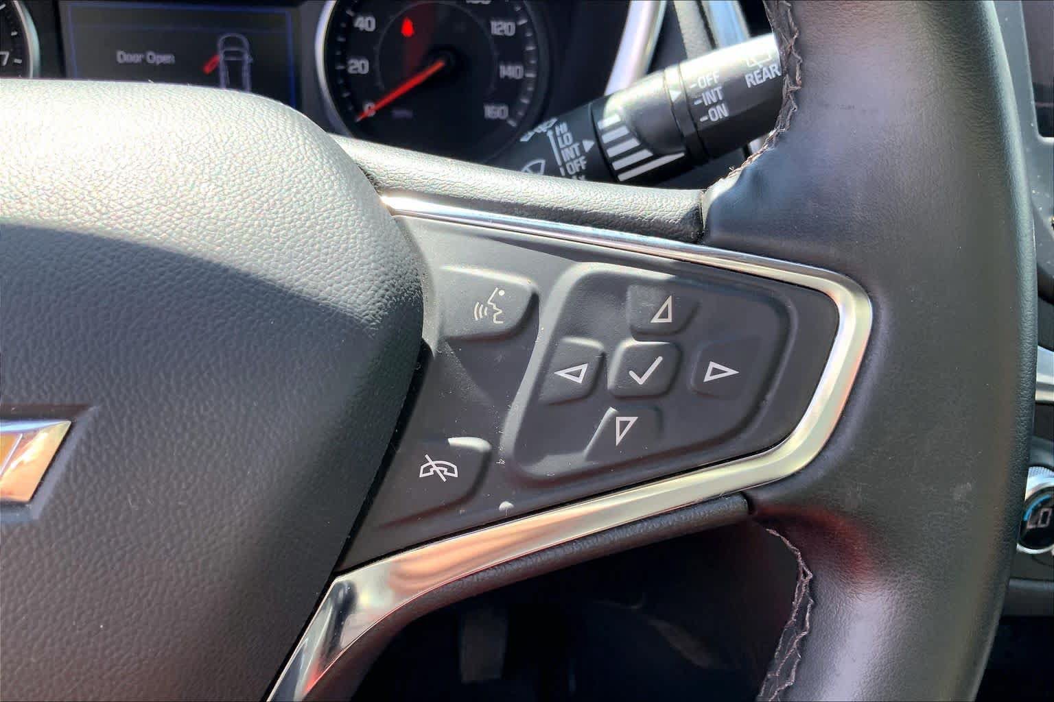 Used 2023 Chevrolet Equinox LT FWD image 23