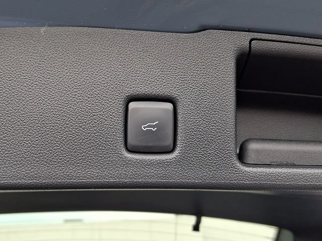 Certified 2024 Ford Escape Active AWD/4WD image 30