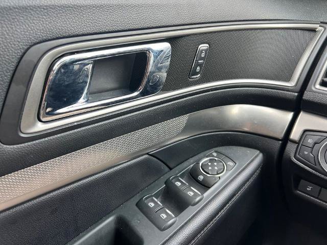 Certified 2018 Ford Explorer XLT w/ Equipment Group 202A AWD/4WD image 17