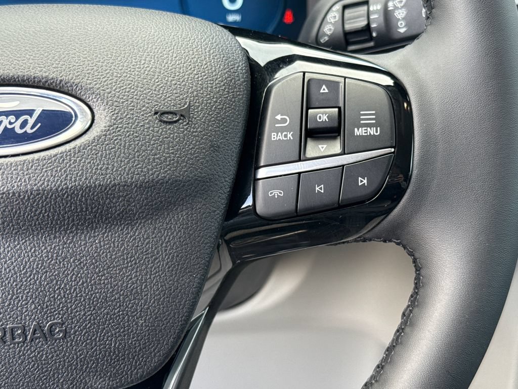 Certified 2023 Ford Escape Platinum AWD/4WD image 17