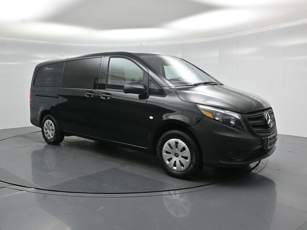 Used 2023 Mercedes-Benz Metris Passenger image 3