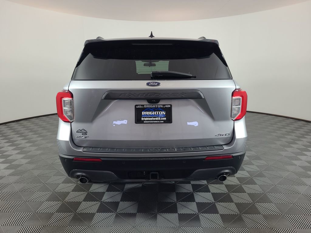 Certified 2022 Ford Explorer XLT w/ Equipment Group 202A AWD/4WD image 4