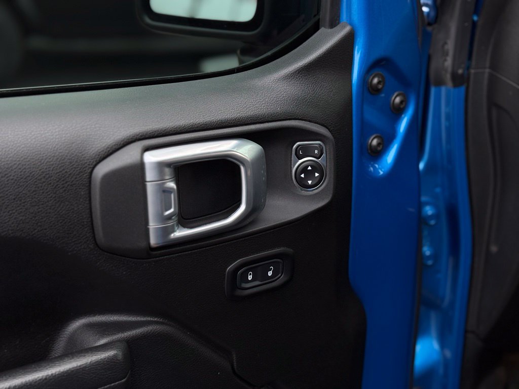 Used 2022 Jeep Wrangler Sport AWD/4WD image 22