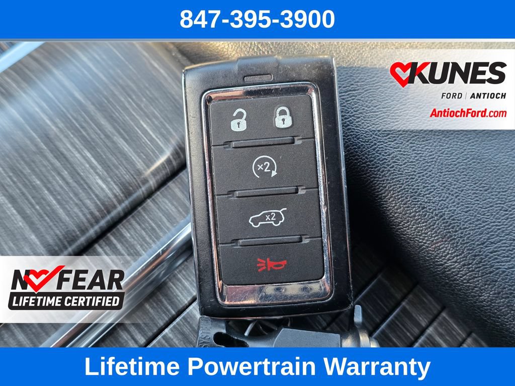 Used 2024 Jeep Wagoneer L Series II w/ Flexible Seating Group AWD/4WD image 17