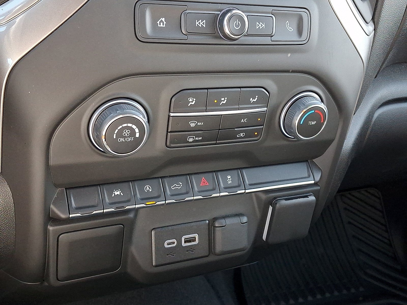 Used 2025 Chevrolet Silverado 1500 Custom AWD/4WD image 14