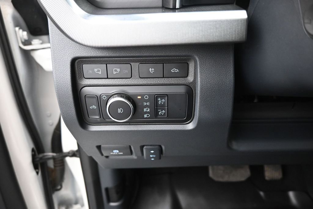 Certified 2024 Ford F250 Platinum AWD/4WD image 20