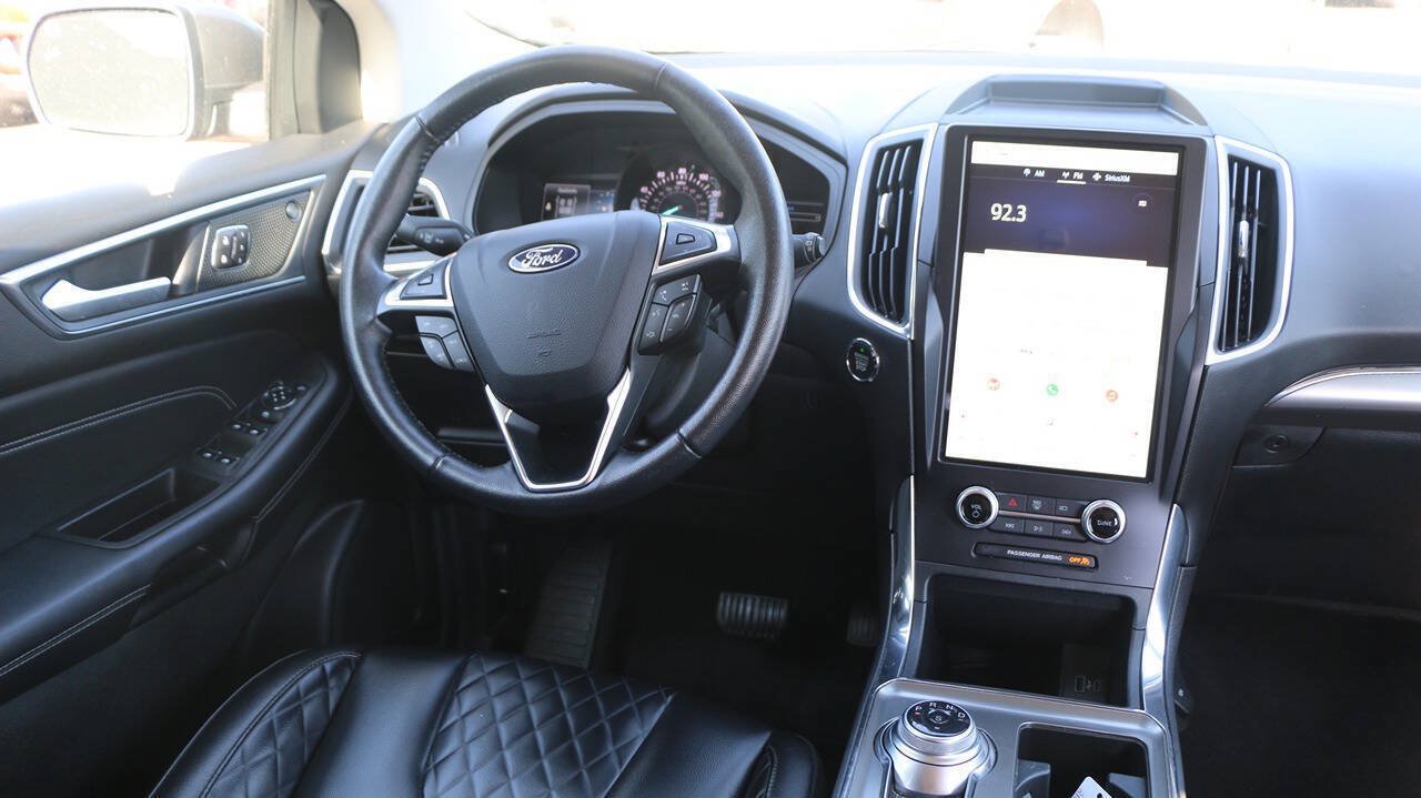 Certified 2024 Ford Edge Titanium AWD/4WD image 18