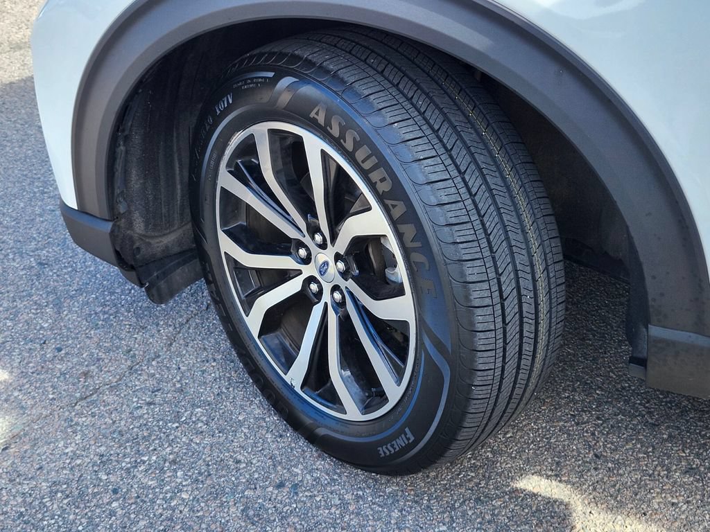 Certified 2025 Ford Explorer ST-Line AWD/4WD image 35