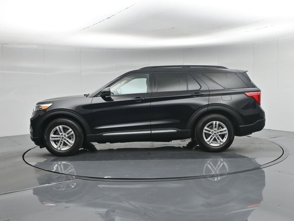 Certified 2024 Ford Explorer XLT w/ Equipment Group 202A RWD image 34