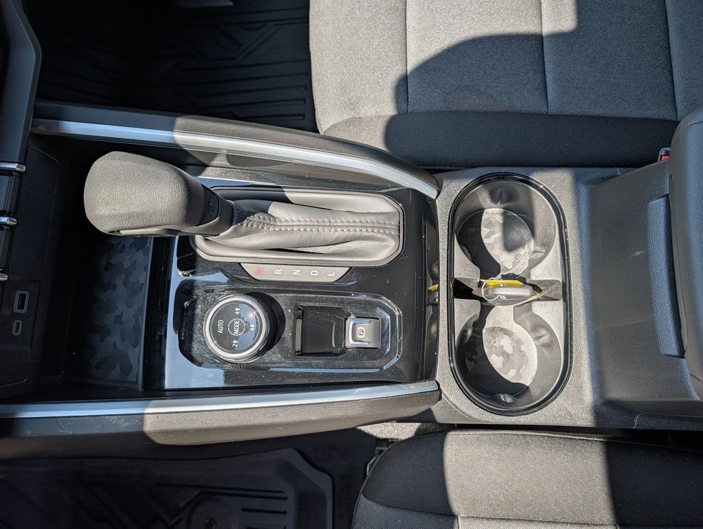 Used 2026 Chevrolet Colorado Trail Boss AWD/4WD image 13