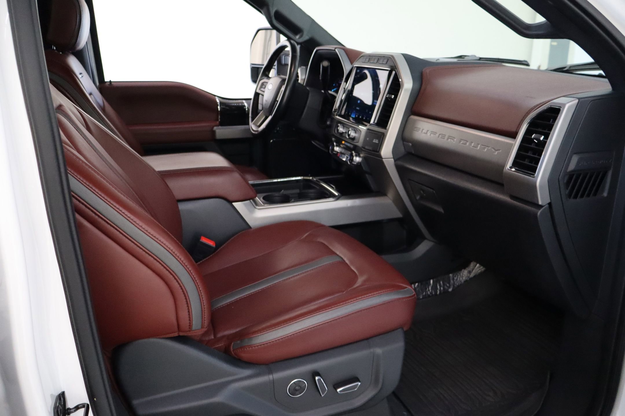 Certified 2022 Ford F250 Platinum w/ Tremor Off-Road Package image 29