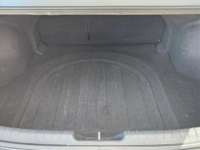 Used 2024 Hyundai Elantra Limited FWD image 6