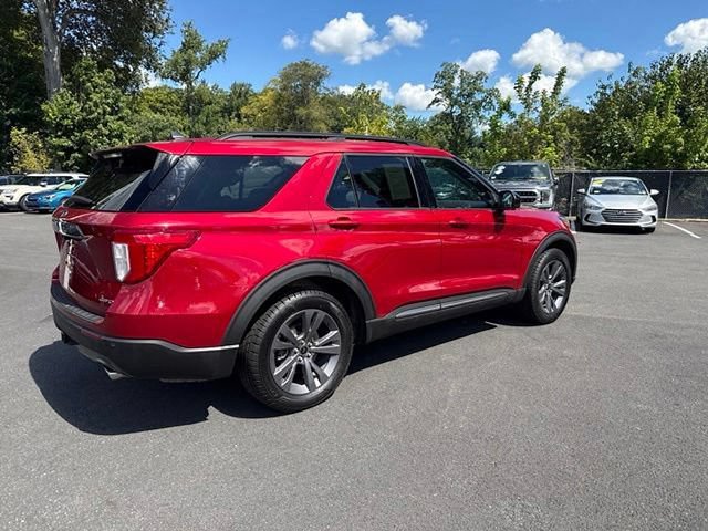 Certified 2023 Ford Explorer XLT w/ Equipment Group 202A AWD/4WD image 9