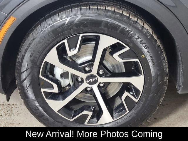 Used 2023 Kia Sportage EX image 10