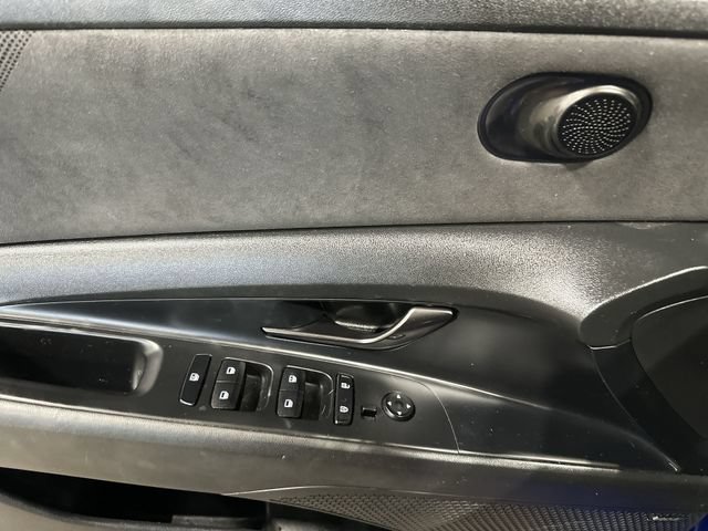 Used 2022 Hyundai Elantra N FWD image 19