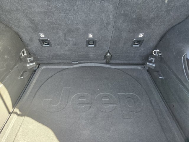 Used 2021 Jeep Renegade Latitude image 31