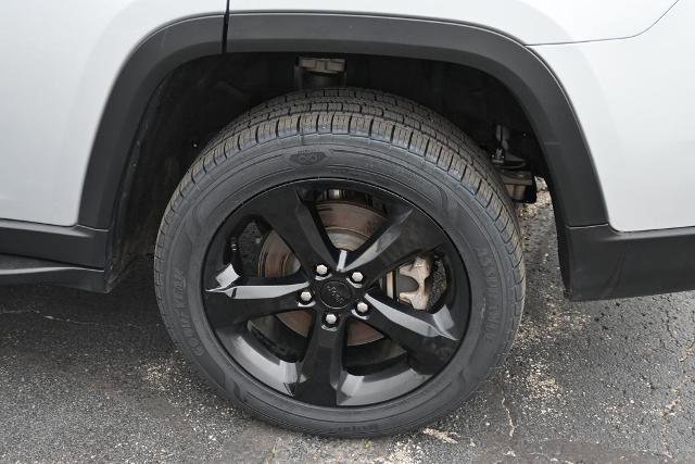 Used 2024 Jeep Grand Cherokee L Limited w/ Luxury Tech Group II AWD/4WD image 15