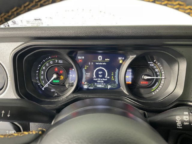 Used 2024 Jeep Wrangler Unlimited AWD/4WD image 5