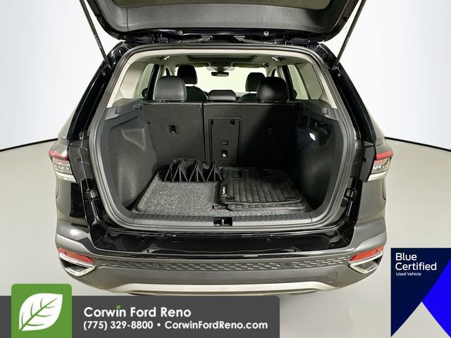 Used 2025 Volkswagen Taos SEL image 29