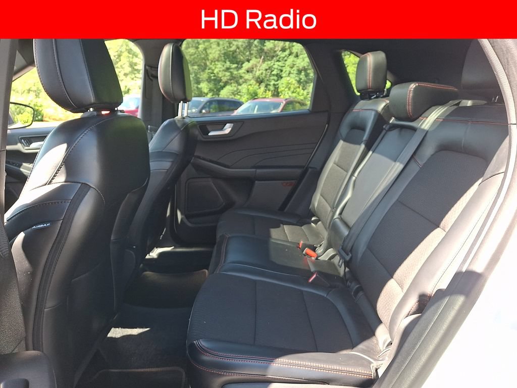 Certified 2023 Ford Escape ST-Line Select AWD/4WD image 10