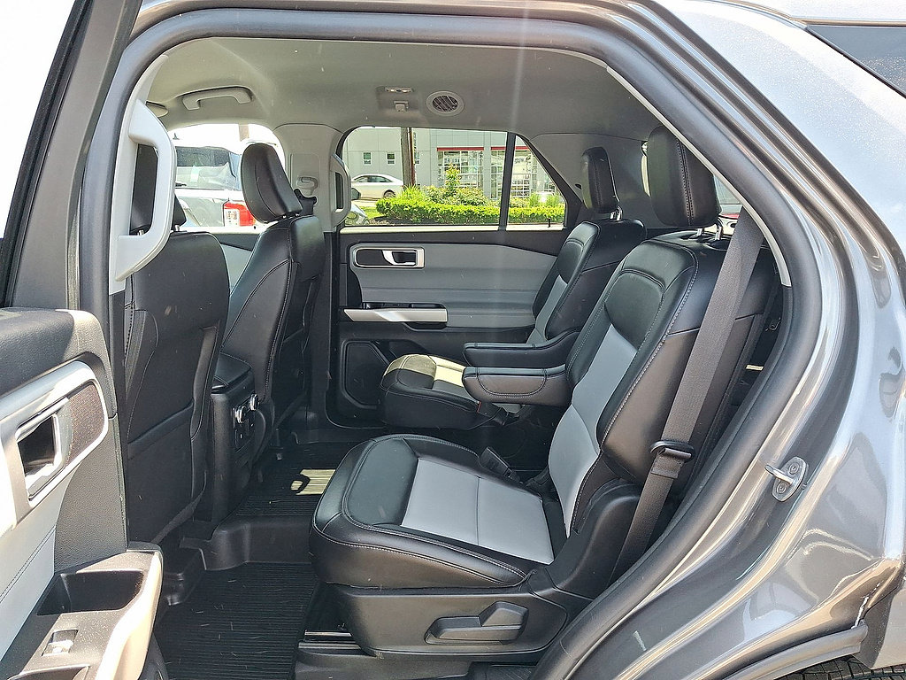 Certified 2023 Ford Explorer XLT w/ Equipment Group 202A AWD/4WD image 26