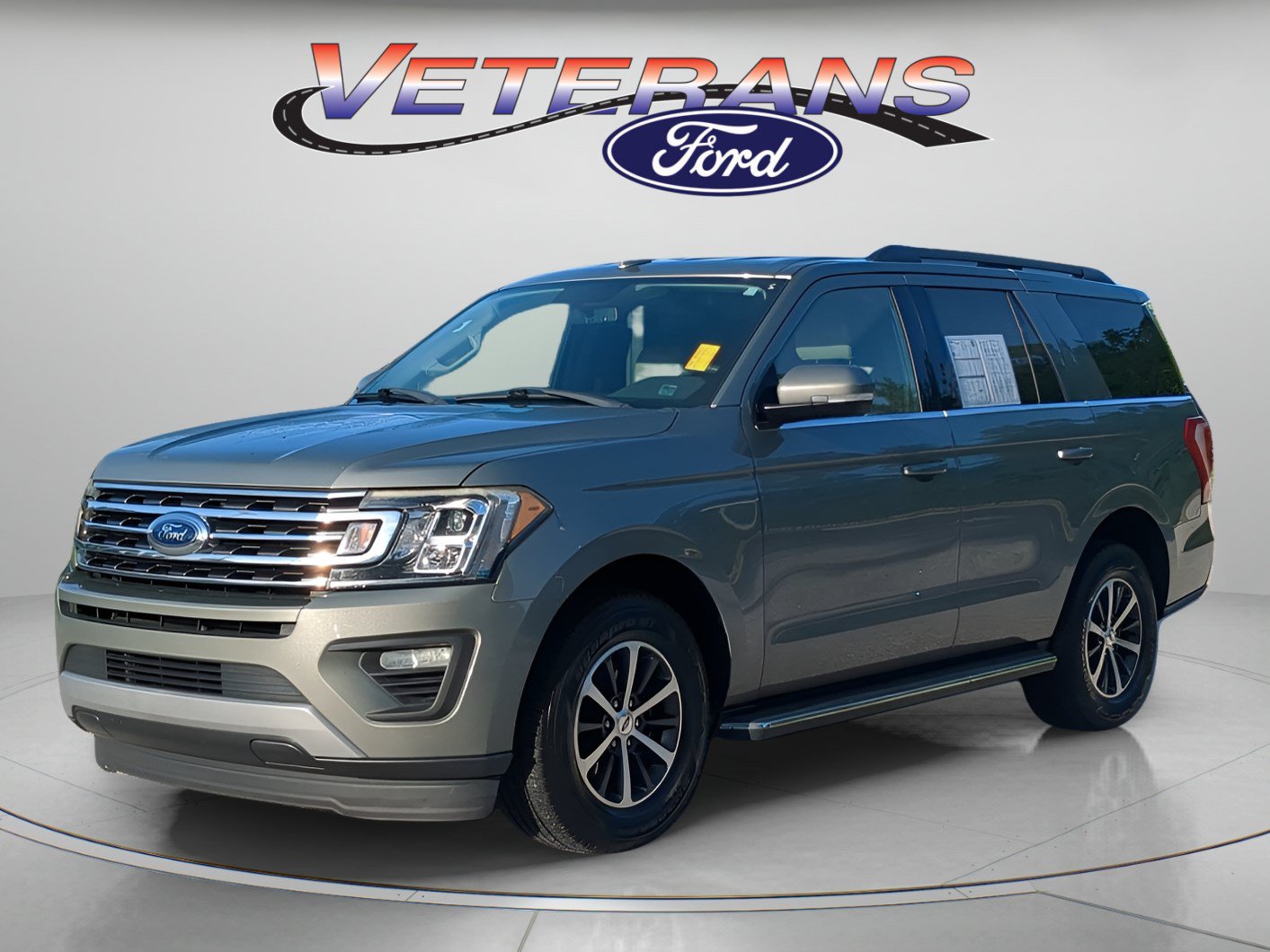 Certified 2019 Ford Expedition XLT w/ Equipment Group 202A RWD image 1