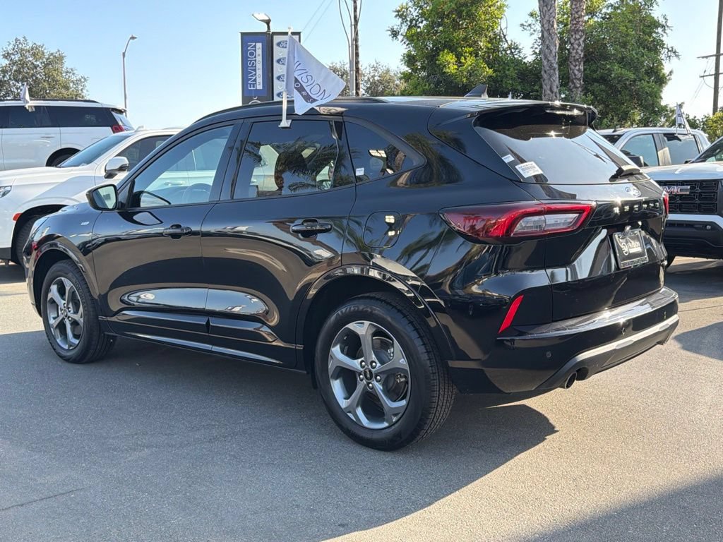 Certified 2024 Ford Escape ST-Line Select w/ Tech Pack #1 AWD/4WD image 7