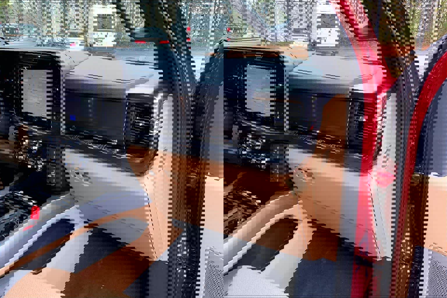 Certified 2026 Ford F350 Lariat w/ Chrome Package image 18