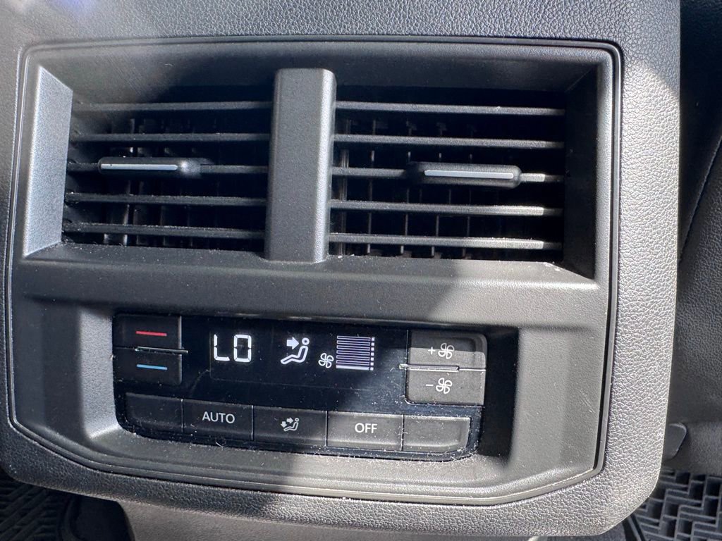 Used 2022 Volkswagen Atlas SE image 11