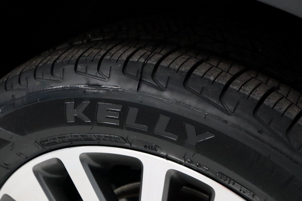 Certified 2022 Ford Escape Titanium w/ Class II Trailer Tow Package image 20