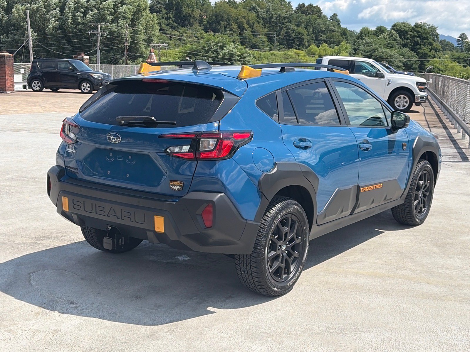 Used 2025 Subaru Crosstrek 2.5i Wilderness w/ Wilderness Package AWD/4WD image 3