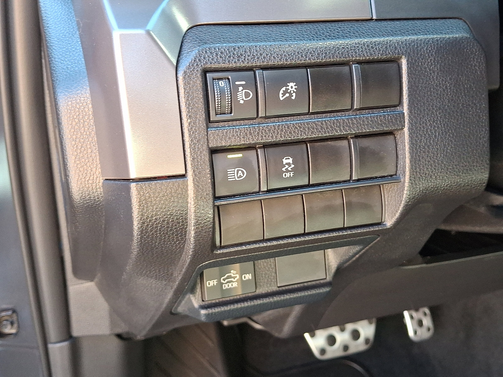 Used 2025 Toyota Tacoma TRD Sport image 32