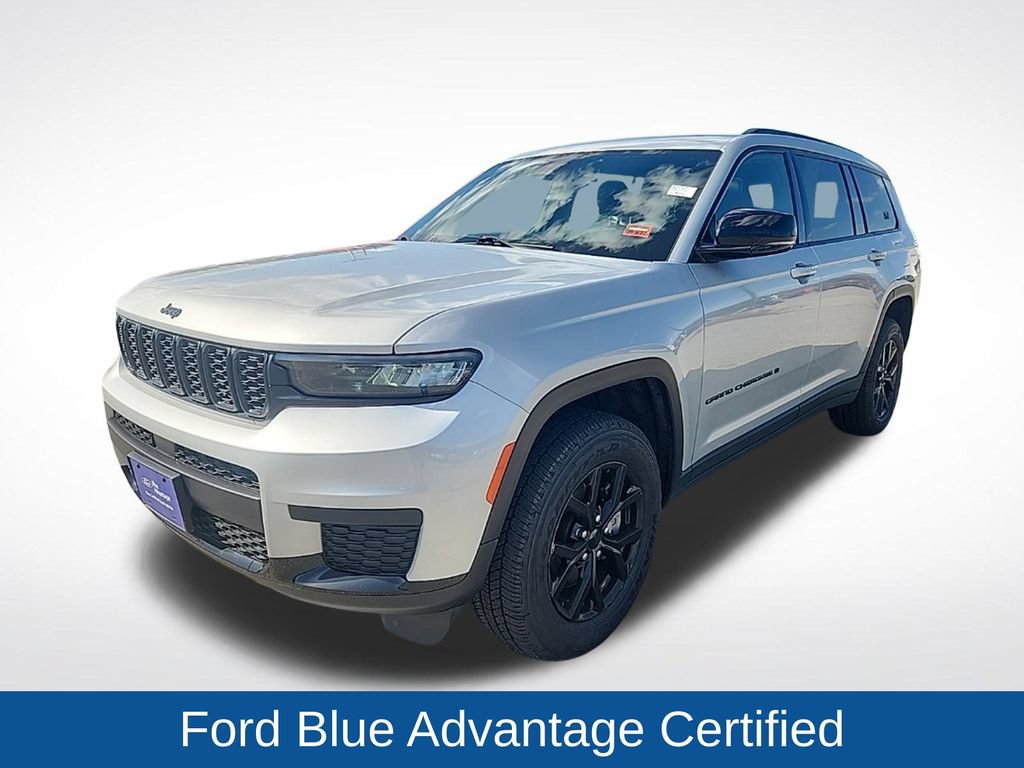 Used 2024 Jeep Grand Cherokee L Altitude AWD/4WD image 3