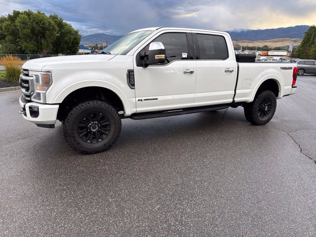 Certified 2022 Ford F350 Platinum w/ Tremor Off-Road Package AWD/4WD image 2