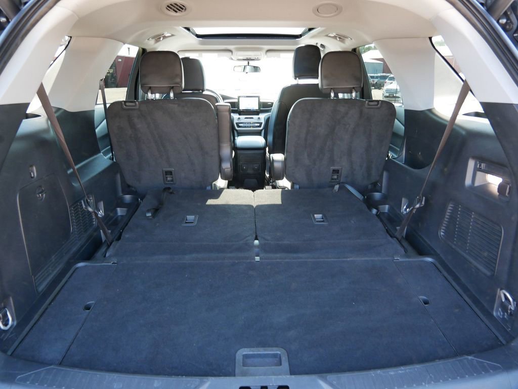Certified 2023 Ford Explorer XLT w/ Equipment Group 202A AWD/4WD image 10