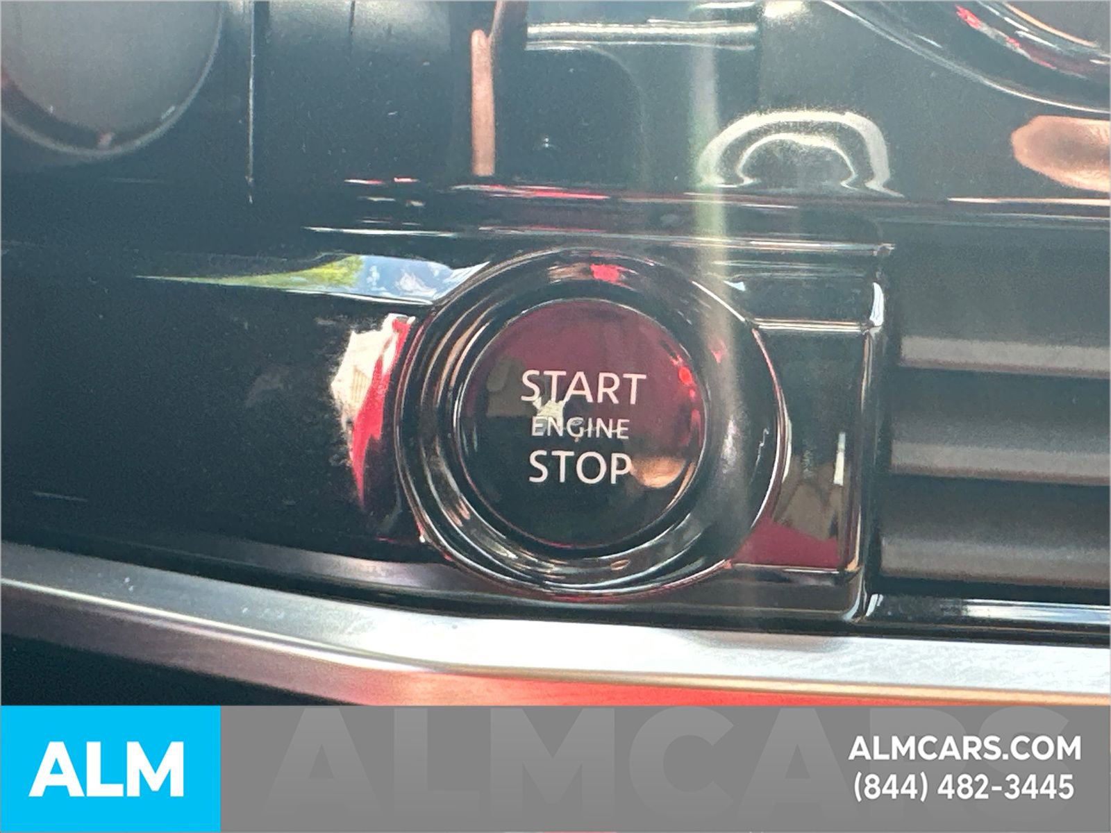 Used 2025 Nissan Pathfinder Platinum FWD image 28