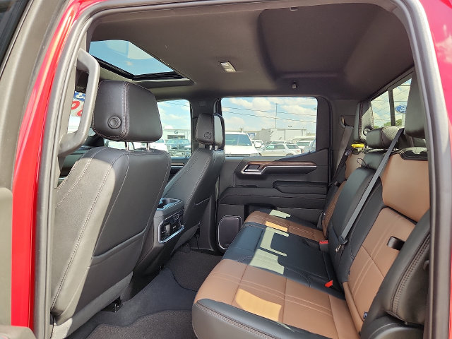 Used 2023 Chevrolet Silverado 1500 High Country w/ Technology Package AWD/4WD image 9