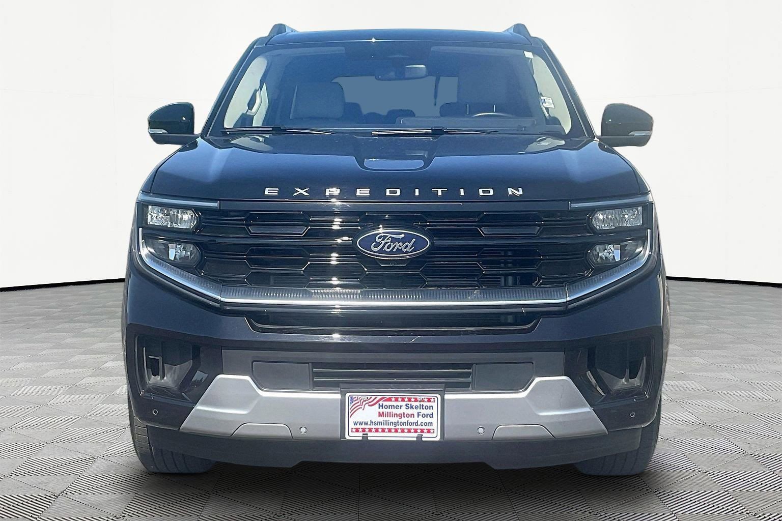 Certified 2025 Ford Expedition Platinum AWD/4WD image 3