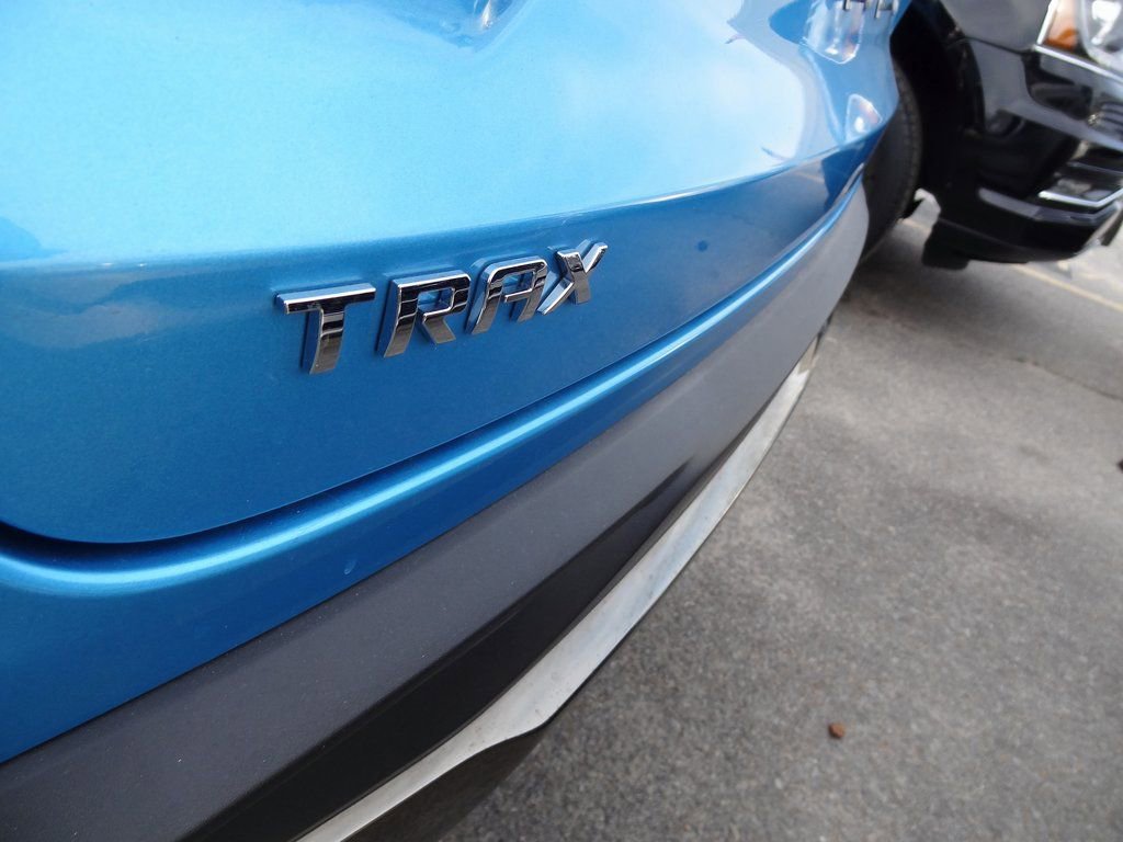 Used 2026 Chevrolet Trax ACTIV w/ Sunroof Package image 6