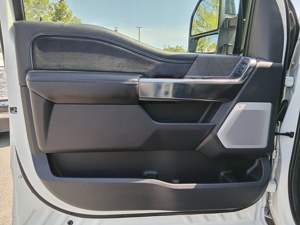 Certified 2025 Ford F350 Platinum AWD/4WD image 17