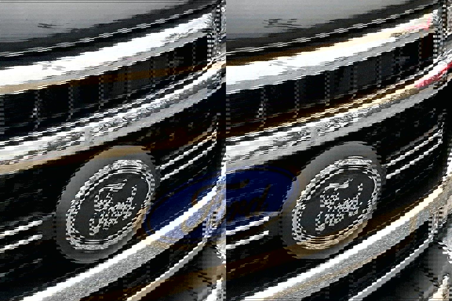 Certified 2022 Ford F350 Lariat w/ Lariat Ultimate Package image 28