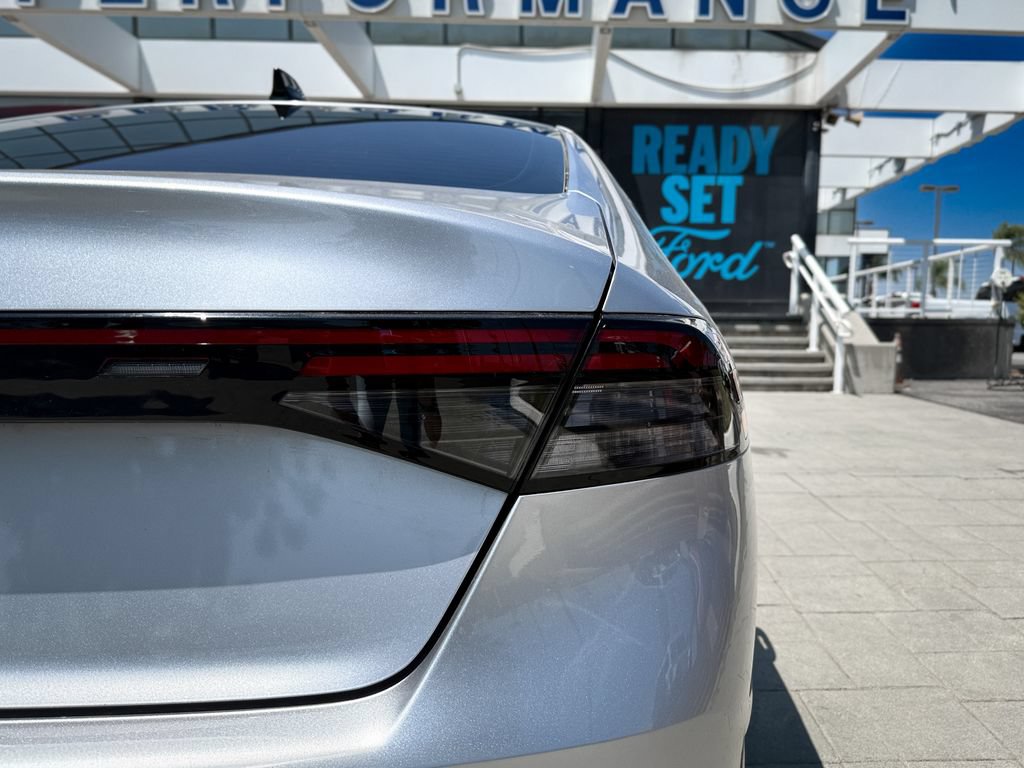 Used 2025 Honda Accord SE image 10