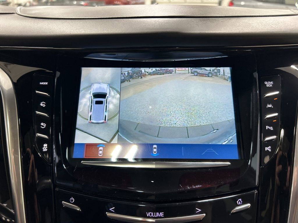 Used 2020 Cadillac Escalade Platinum image 21