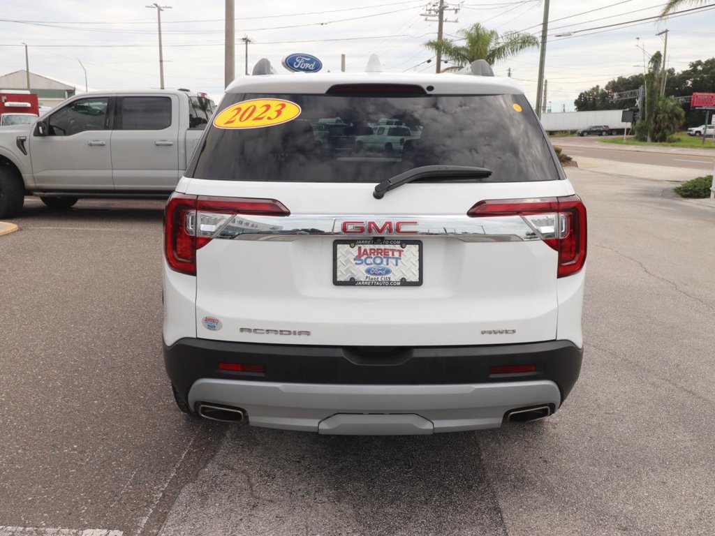 Used 2023 GMC Acadia SLT AWD/4WD image 14